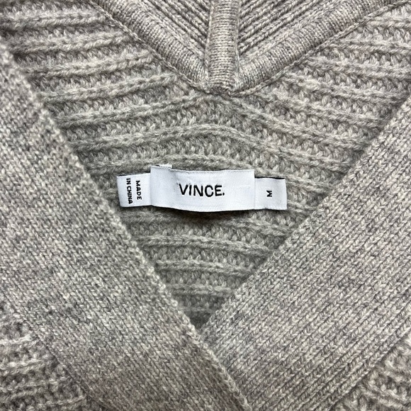Vince V-Neck Cashmere Blend Sweater Size Medium - Picture 3 of 7